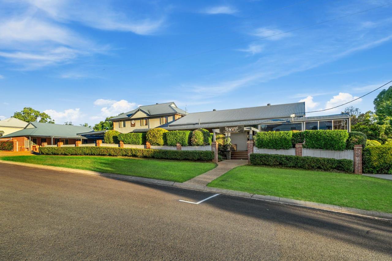 Ambassador On Ruthven Motel Toowoomba Dış mekan fotoğraf