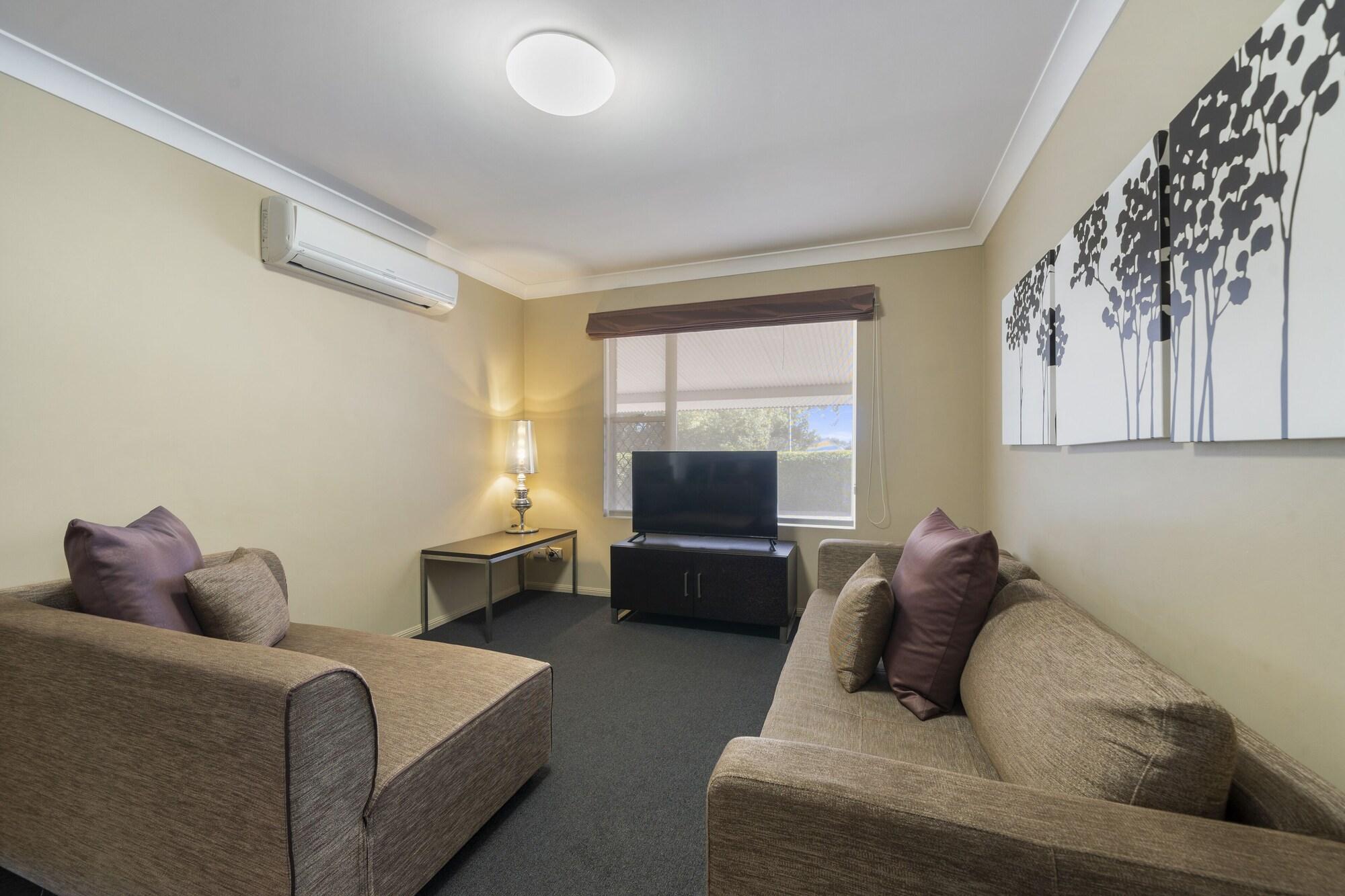 Ambassador On Ruthven Motel Toowoomba Dış mekan fotoğraf