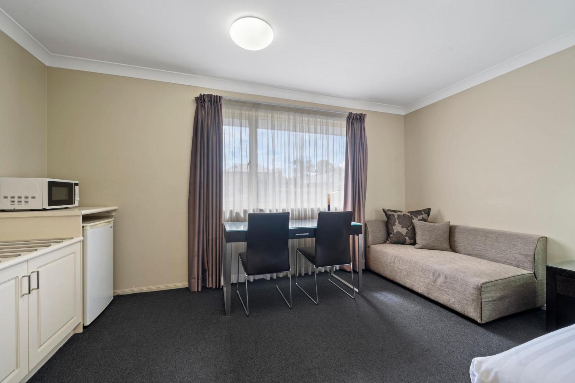 Ambassador On Ruthven Motel Toowoomba Oda fotoğraf
